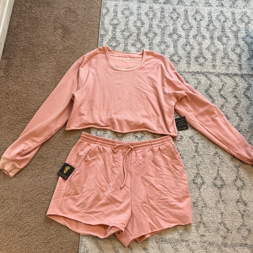 Brand new skatie lounge set! Never worn, tags  still on!